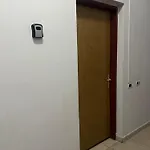 83 Διαμέρισμα *